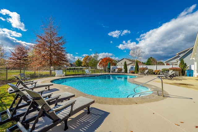 view of swimming pool featuring a patio