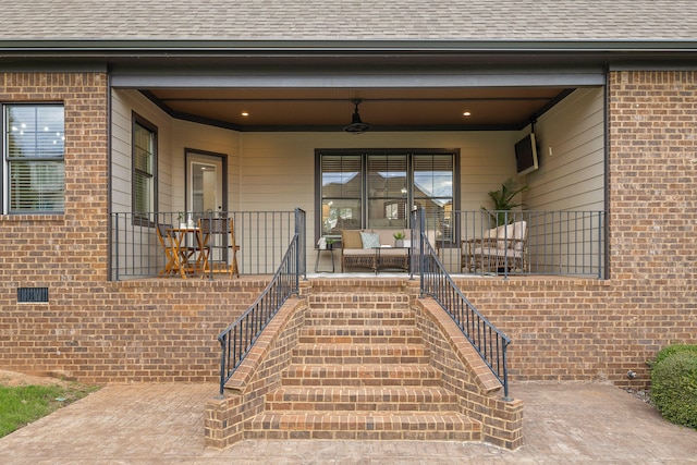 property entrance featuring covered porch