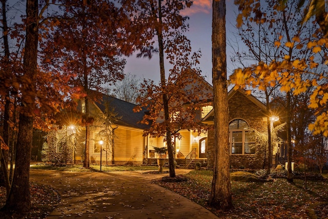 view of front of house featuring a porch