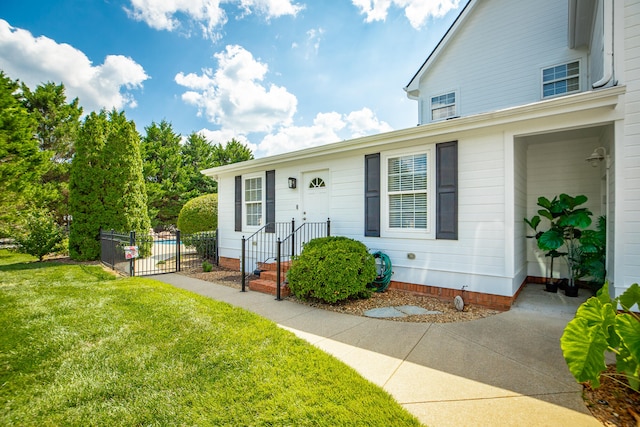 view of front of house with a front yard