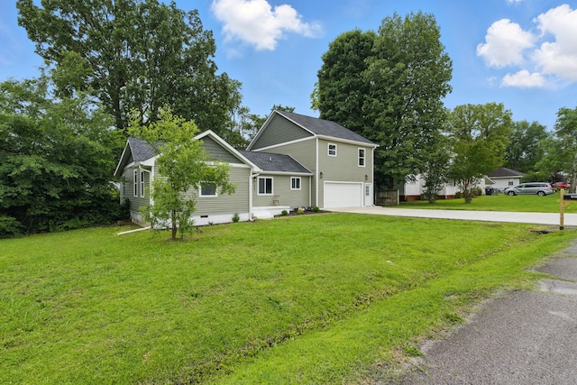 1024 Hurst St, East Ridge, TN 37412 - view of front of property featuring a garage, concrete driveway, a front yard, crawl space, and a shingled roof