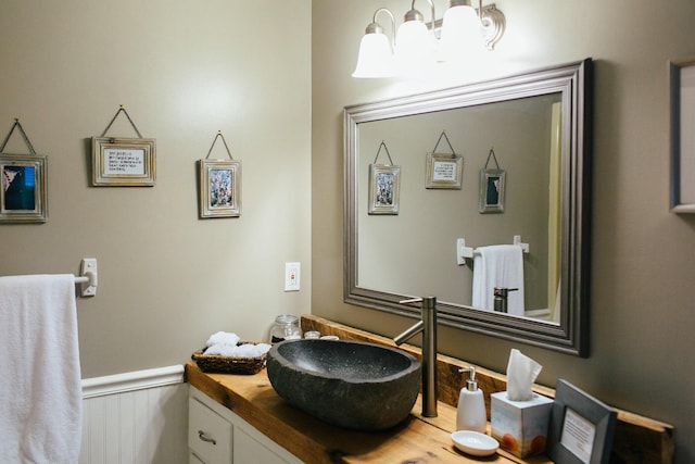 bathroom with vanity