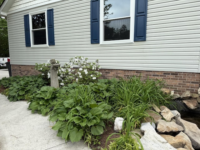 30 Meadowbrook Ln, Trenton, GA 30752 - view of side of home featuring crawl space