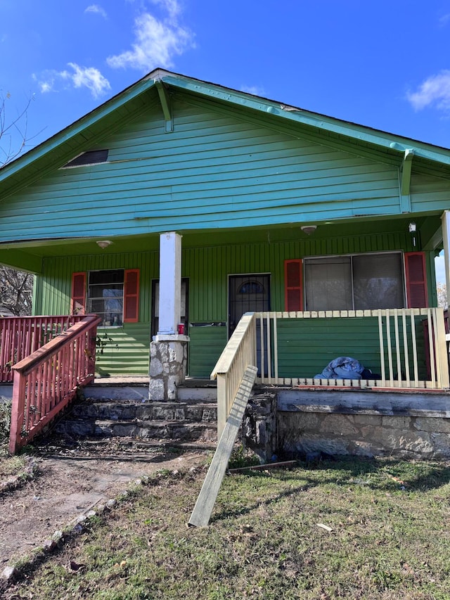 view of front of house with a porch