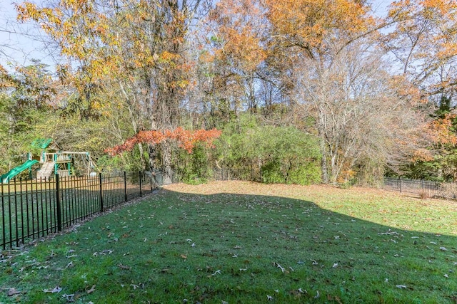 289 Magnolia Pl, Ringgold, GA 30736 - view of yard featuring a playground
