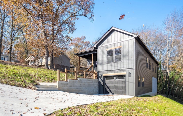 view of front of house featuring a garage