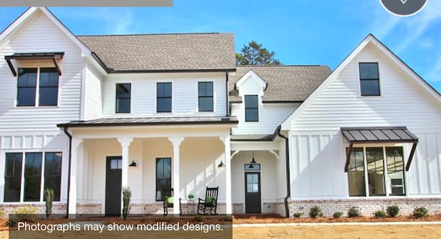 view of front facade featuring a porch