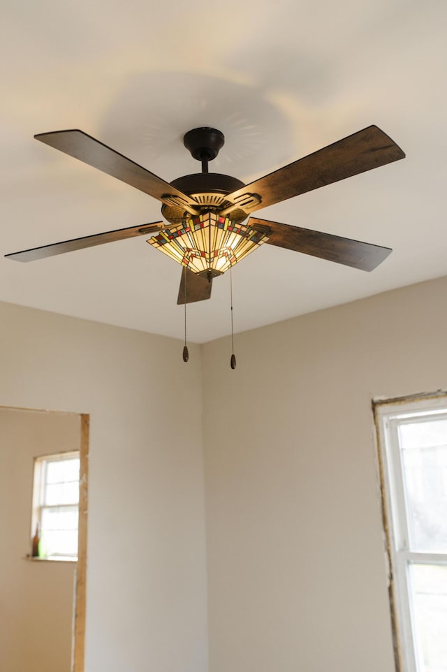 details featuring ceiling fan