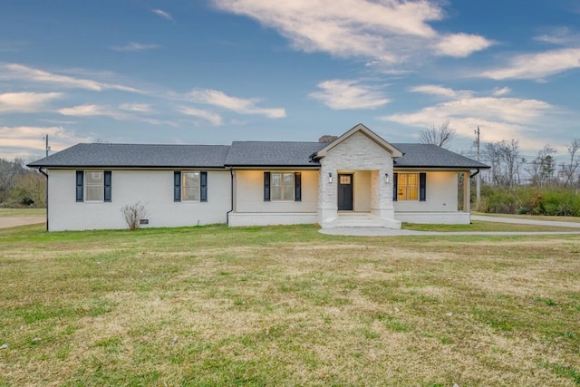 view of front facade with a front lawn and a porch