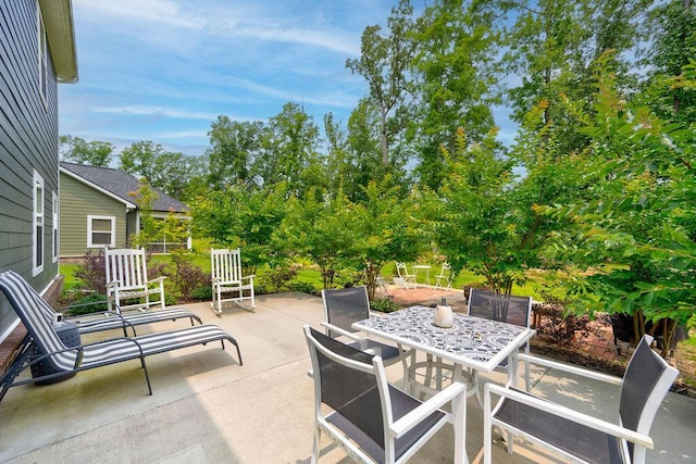 1494 Buttonwood, Chattanooga, TN 37421 - view of patio with outdoor dining area