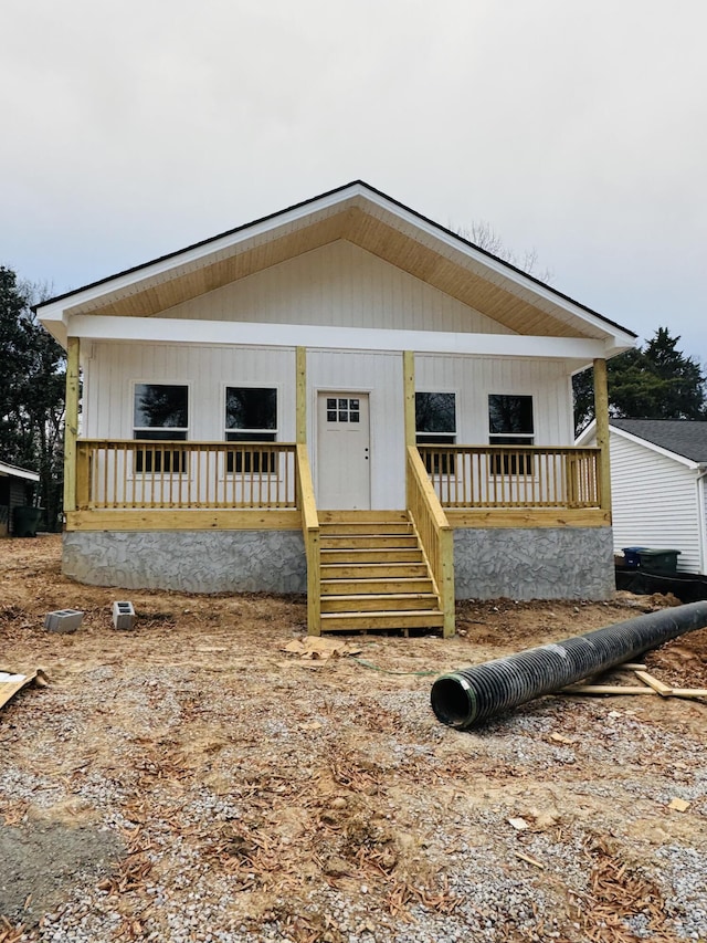 view of front of property with covered porch