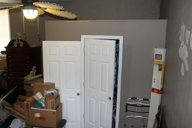 bedroom featuring ceiling fan