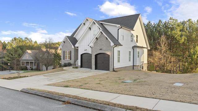 view of front facade with a garage