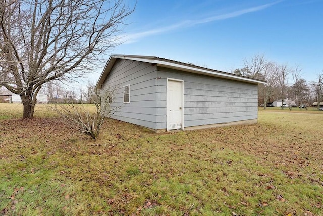 exterior space featuring a lawn