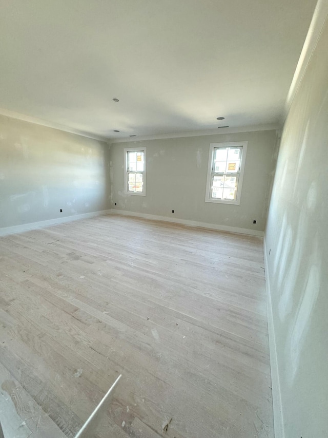 empty room with ornamental molding