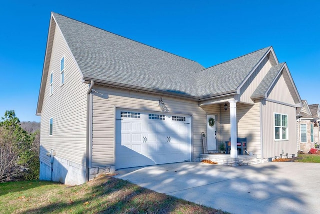 view of front facade featuring a garage