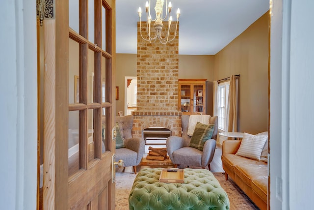 sitting room featuring an inviting chandelier