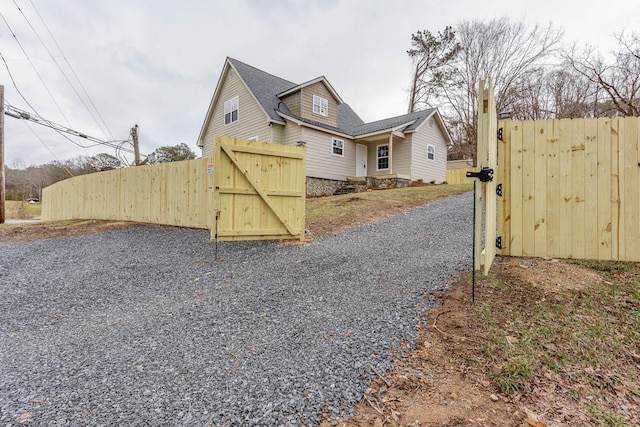 view of front of property