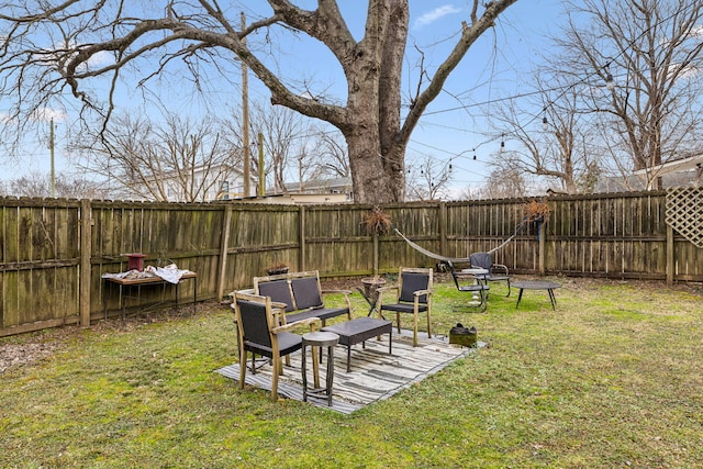 view of yard featuring a patio area