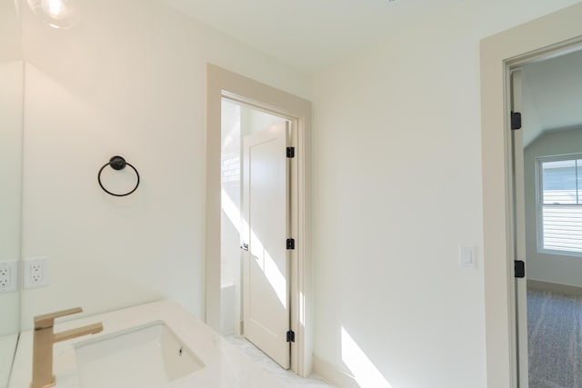 bathroom featuring sink