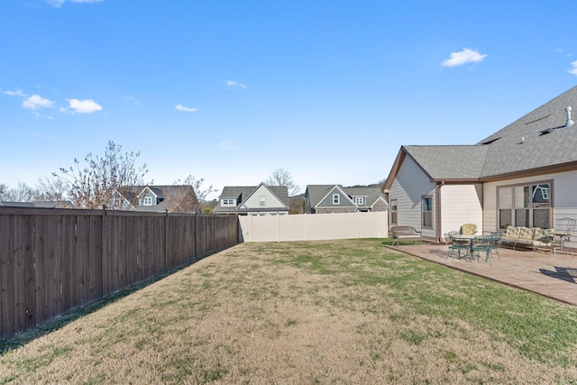 view of yard featuring a patio