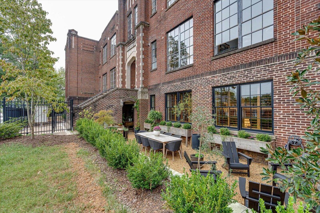 1000 E Martin Luther King Blvd Unit 102, Chattanooga, TN 37403 - view of property