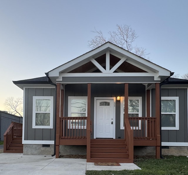 view of front of home featuring covered porch