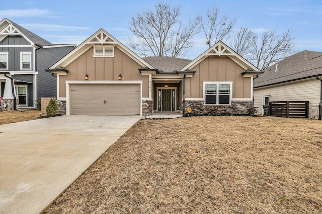 craftsman house with a garage