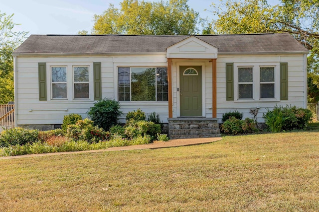 view of front of house with a front yard