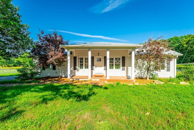 4533 Long Hollow Rd, Ringgold, GA 30736 - view of front facade with a porch and a front lawn