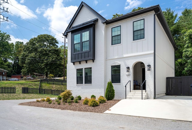 view of front of home