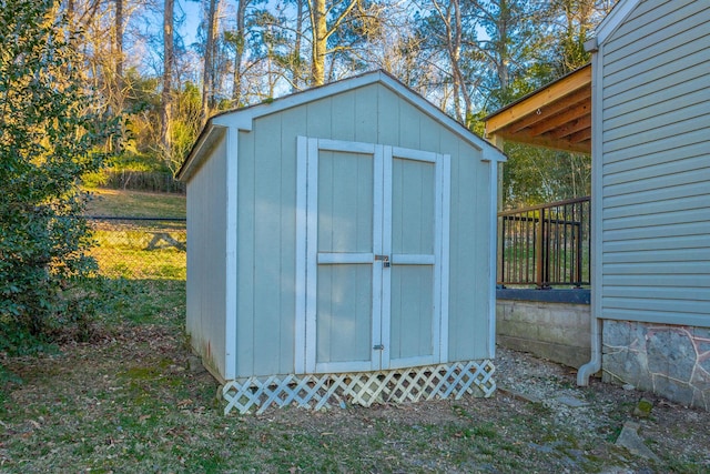 view of outbuilding