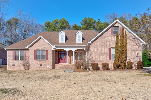 view of front of property with a front lawn and covered porch