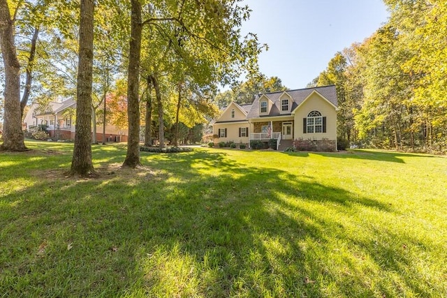 view of front of house featuring a front yard