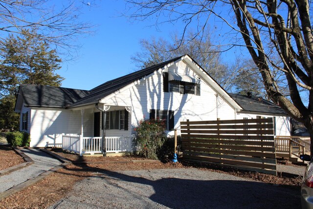 view of front of house