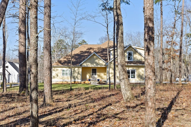 view of front of property