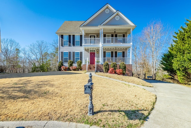 view of front facade featuring a front yard