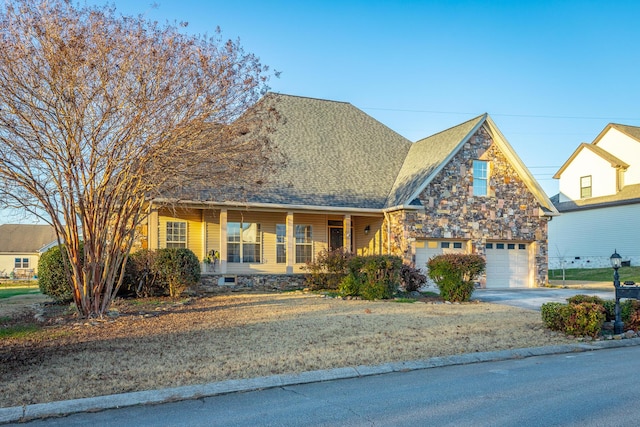 view of front facade featuring a garage