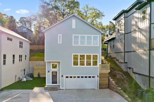 view of front facade with a garage