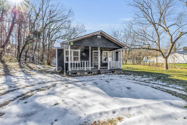 bungalow featuring covered porch