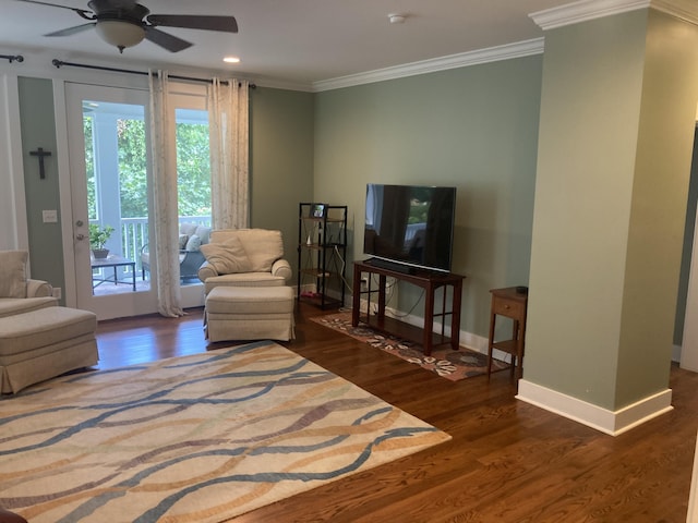 807 Blissfield Ct, Chattanooga, TN 37419 - living room with a ceiling fan, ornamental molding, wood finished floors, and recessed lighting