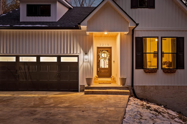 view of front facade with a garage