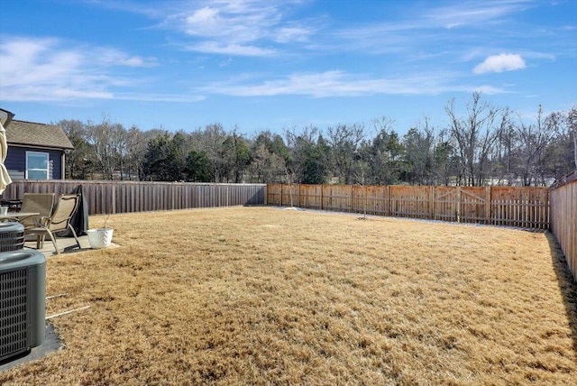 view of yard featuring cooling unit