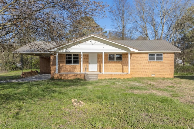 single story home featuring a front yard and a carport