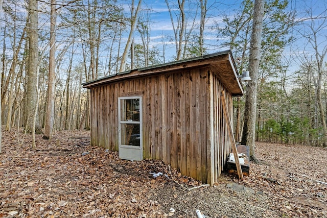 view of outbuilding