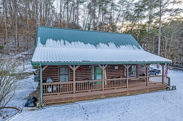 view of front of house with a porch