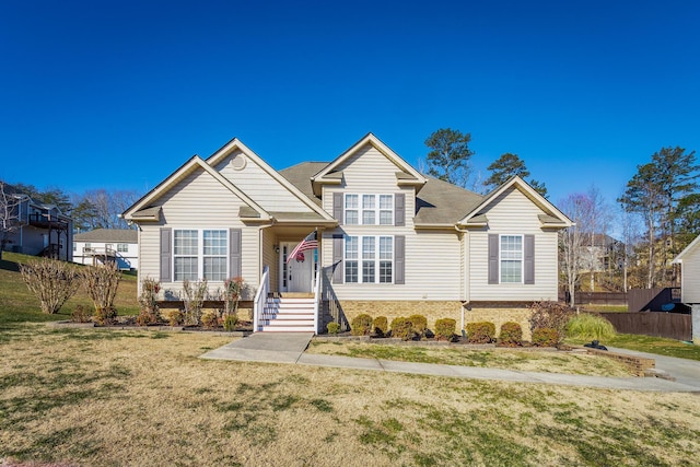 view of front facade featuring a front yard