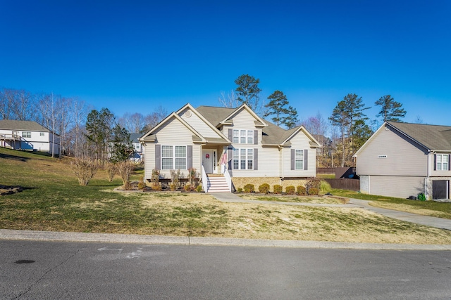 view of front facade with a front yard