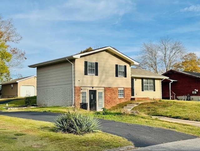 exterior space with a yard