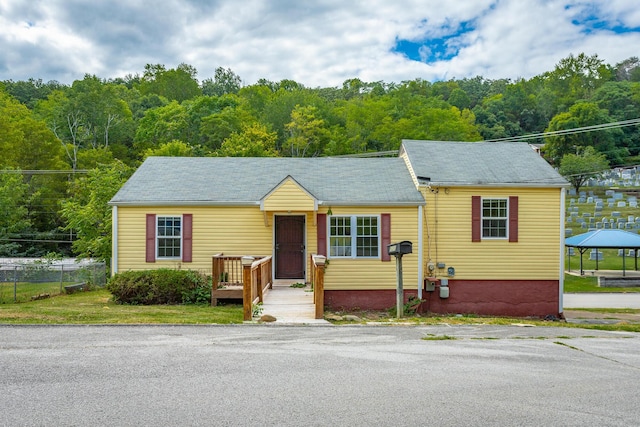 view of front of property